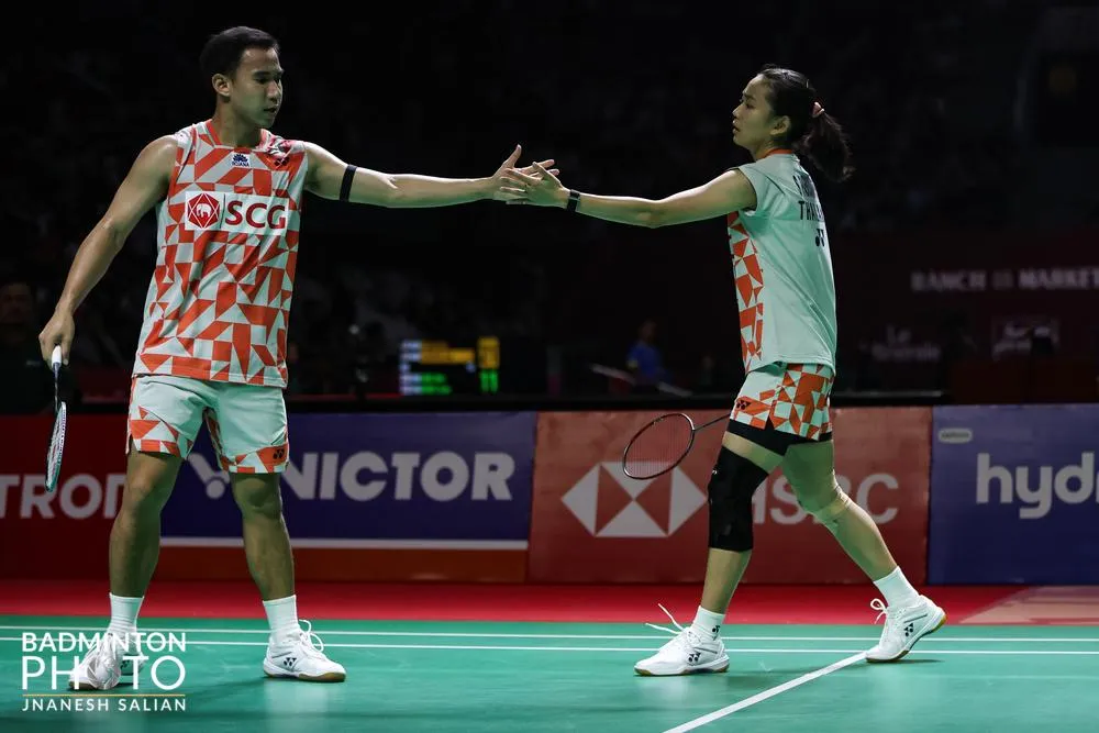 Thai Badminton Star Advances Solo in Super 1000