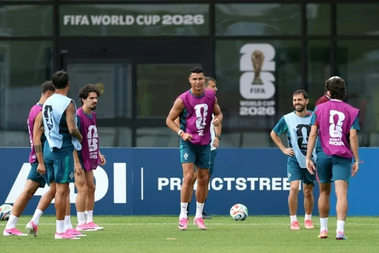 Spain Aims for World Cup Last 16 Against Austria