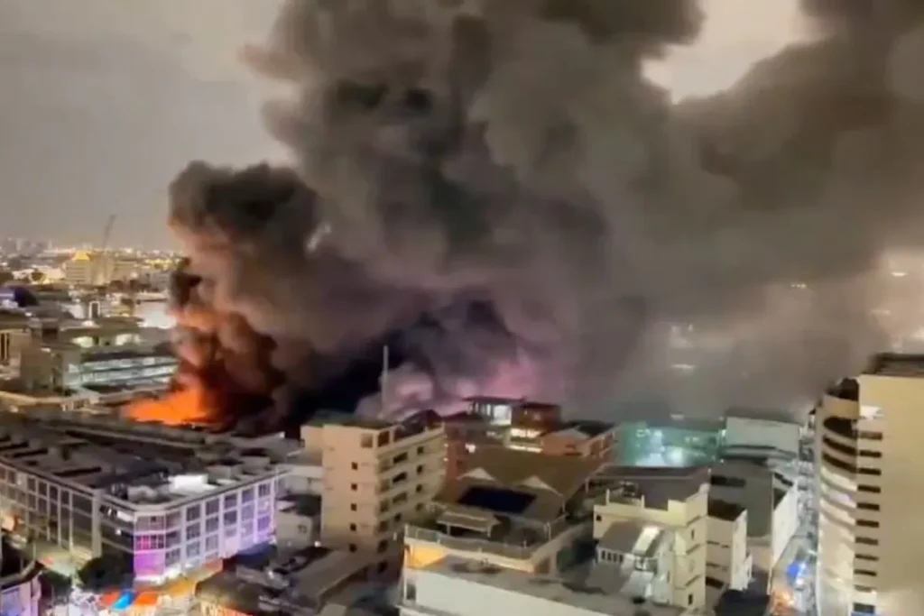 Khlong Thom Centre Fire: Blaze Engulfs Ground Floor Shop