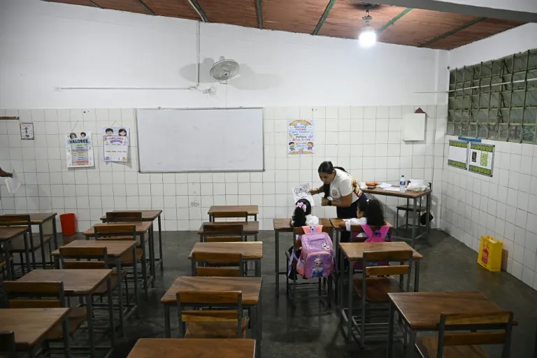 Venezuela Schools Reopen Amidst Fear After Devastating Earthquakes